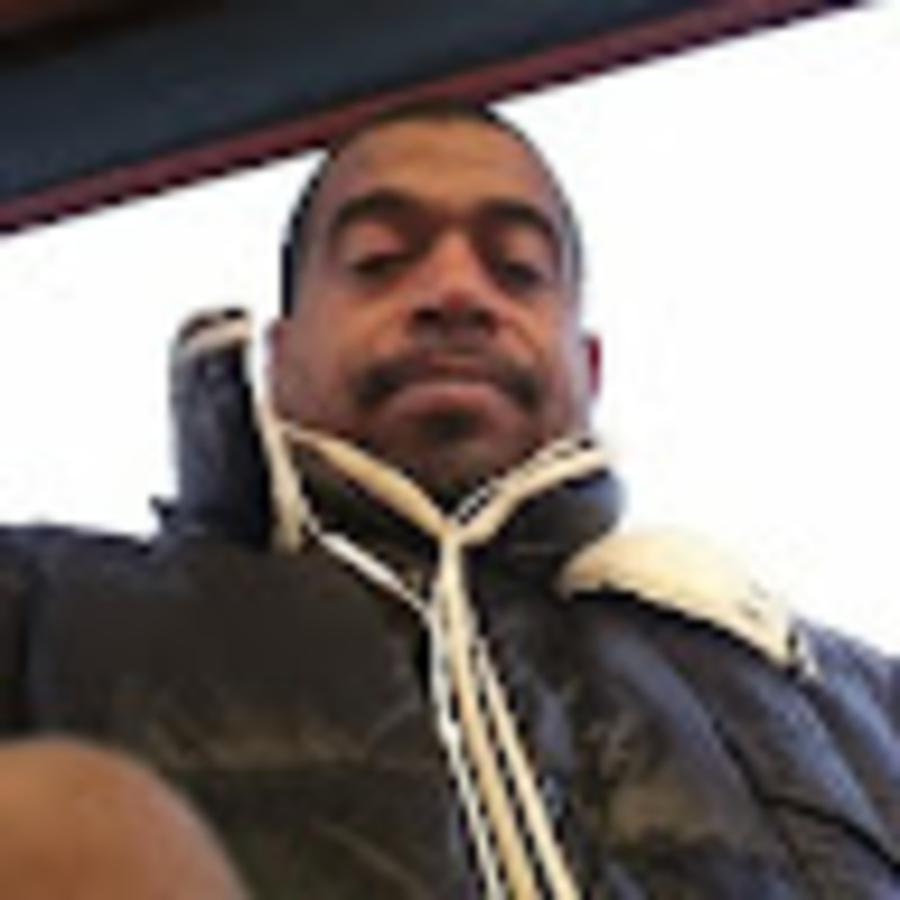 Meet your Posher, Santos